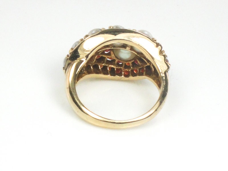 Vintage 14k Yellow Gold Garnet and Cultured Pearl Cluster Ring Size 4.25