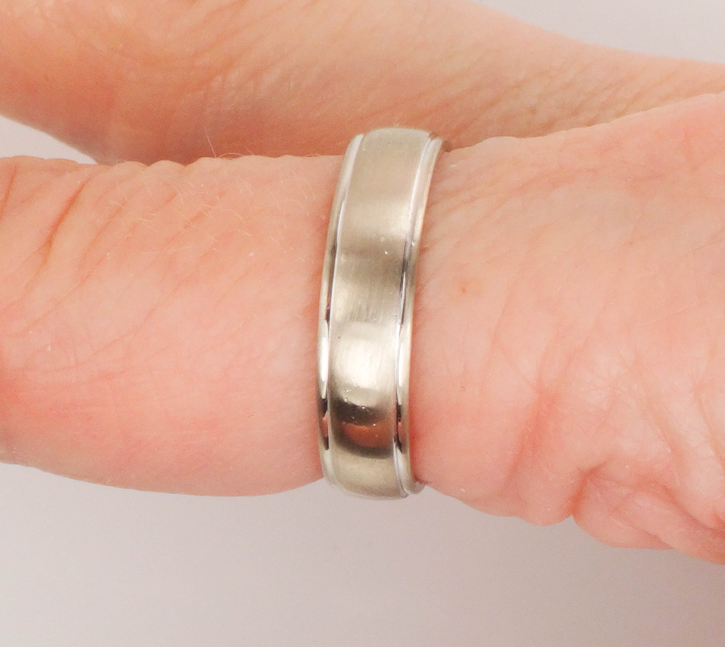 Vintage 14k White Gold Wedding Band 5 MM Wedding Ring Size 7
