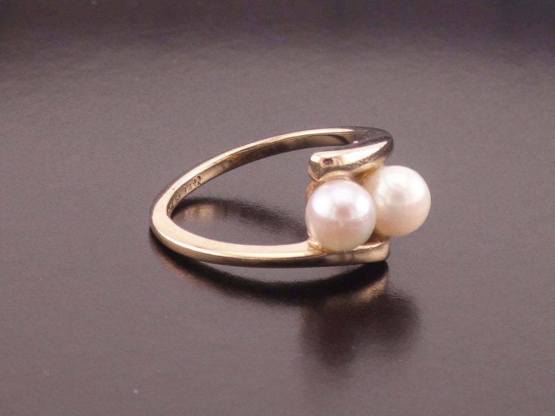 14k Double Pearl Ring - Vintage Yellow Gold Toi et Moi Ring - June Birthstone - Size 6 - Fine Jewelry