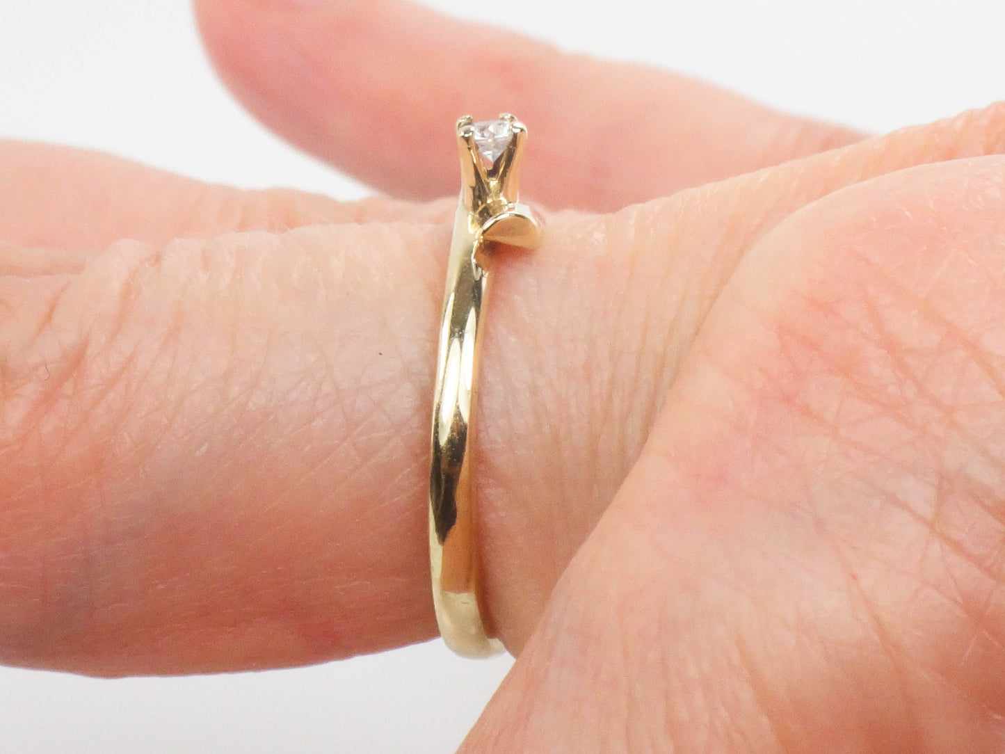 Vintage Thin 14k Yellow Gold Natural Diamond Ring, Everyday Stacking Ring, Size 5.75