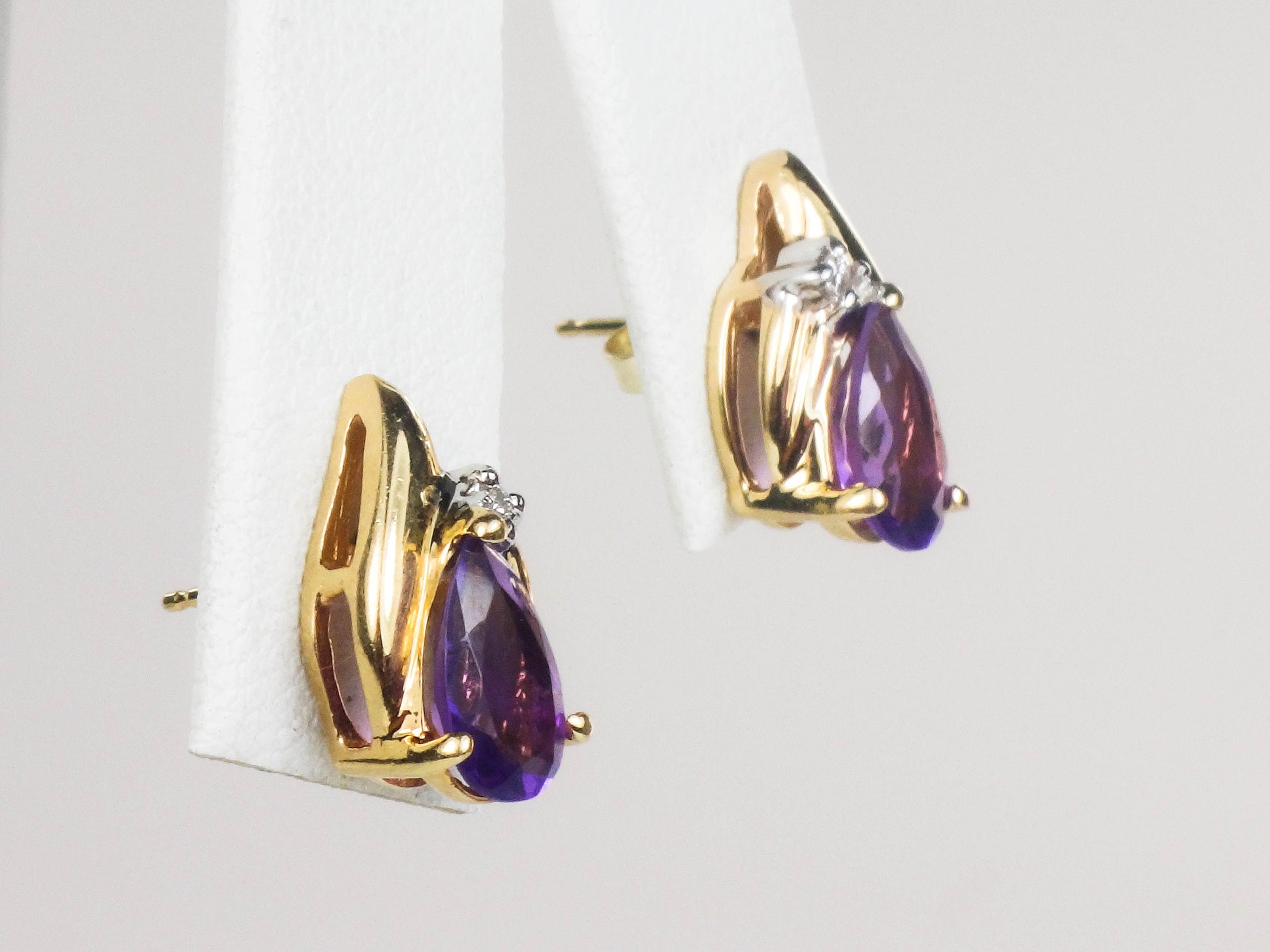 Vintage 14k Gold Amethyst Diamond Teardrop Stud Earrings
