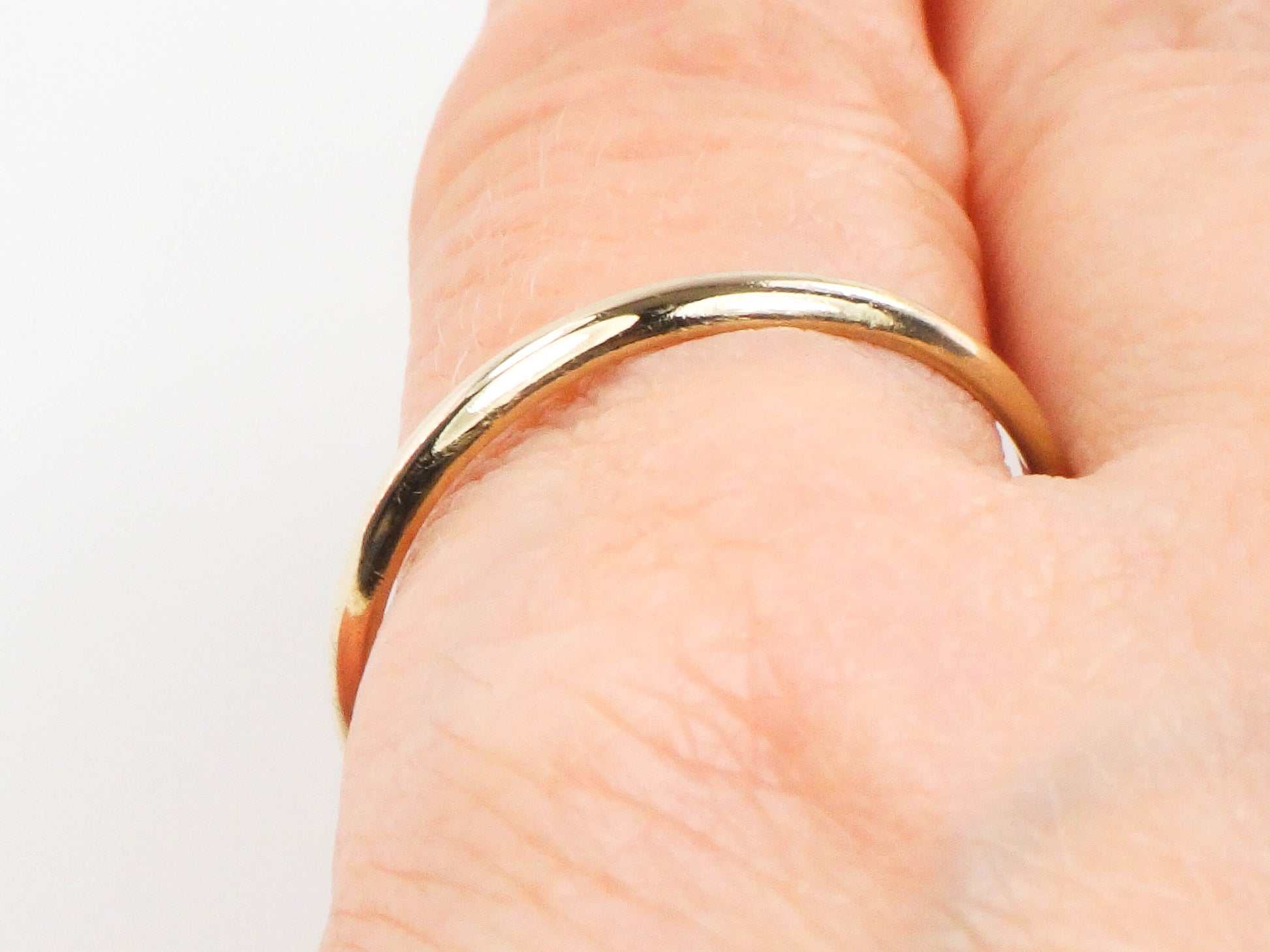 Vintage Thin 14k Yellow Solid Gold Wedding Band 2.4 MM Stacking Ring - Size 10.75