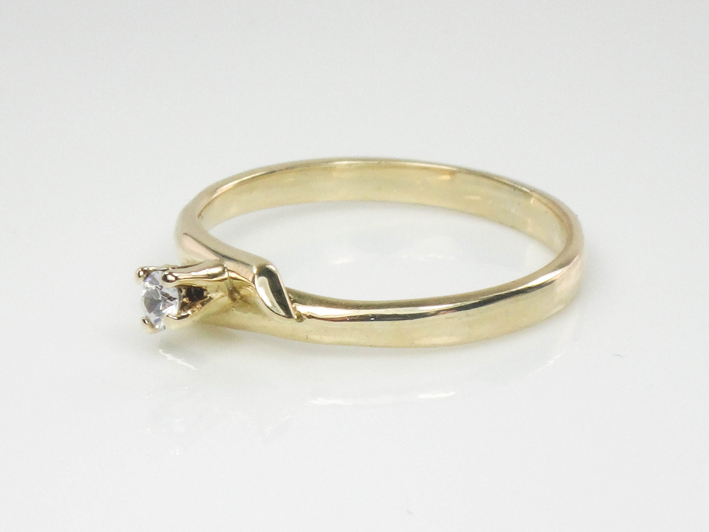 Vintage Thin 14k Yellow Gold Natural Diamond Ring, Everyday Stacking Ring, Size 5.75