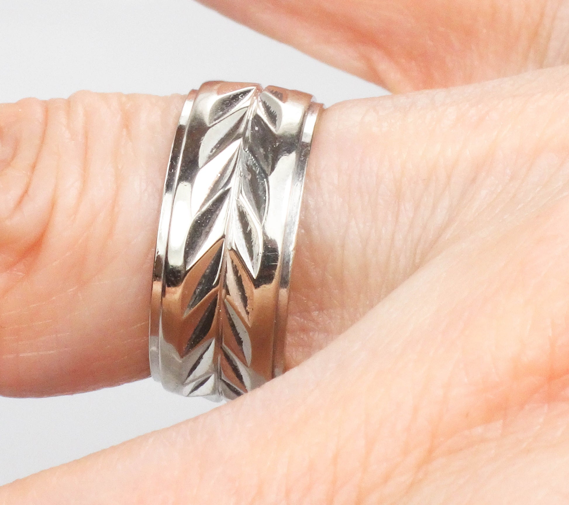 Vintage ArtCarved 14k White Gold Wedding Band - Wheat Design, Size 6