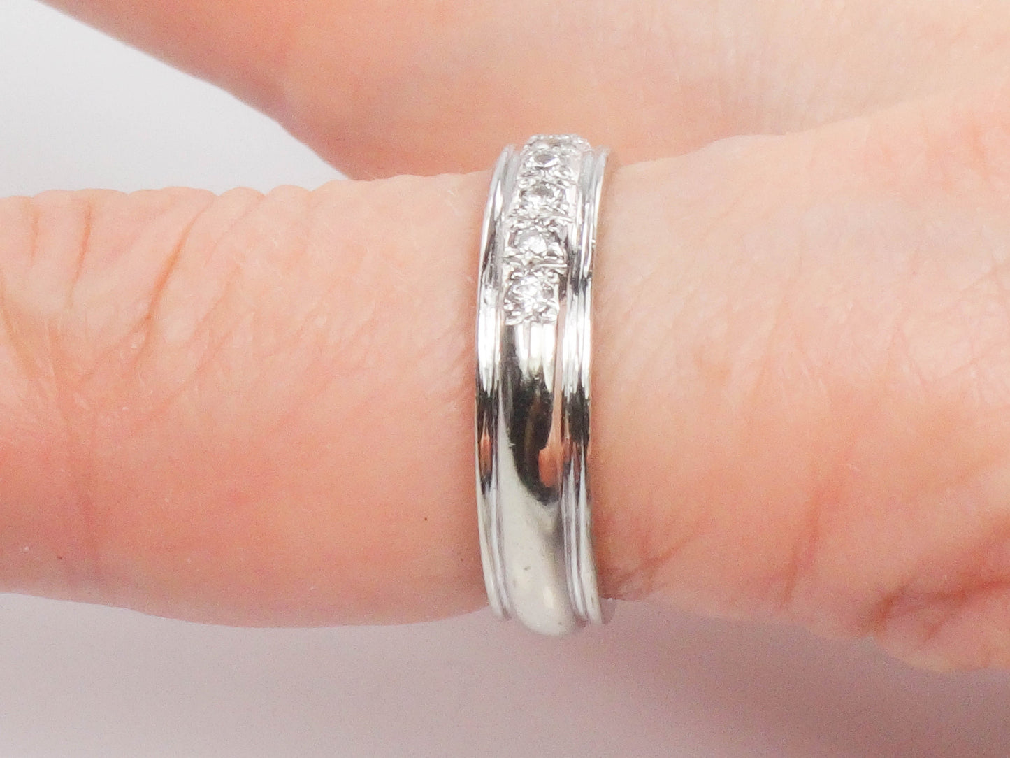 Vintage 14k White Gold Natural Diamond Wedding Band Stacking Ring Size 7