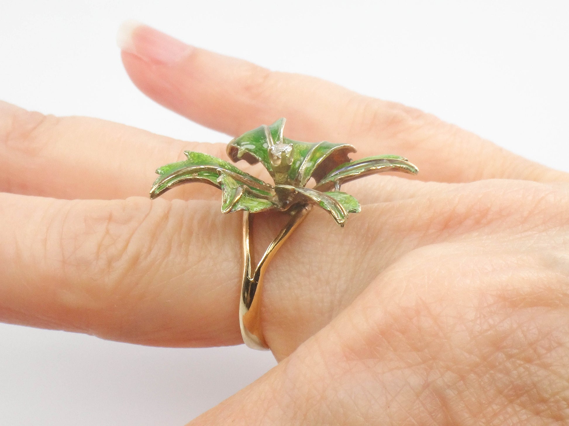 Vintage Large 14k Gold Green Enamel Floral Leaf Diamond Cocktail Ring Size 6.25