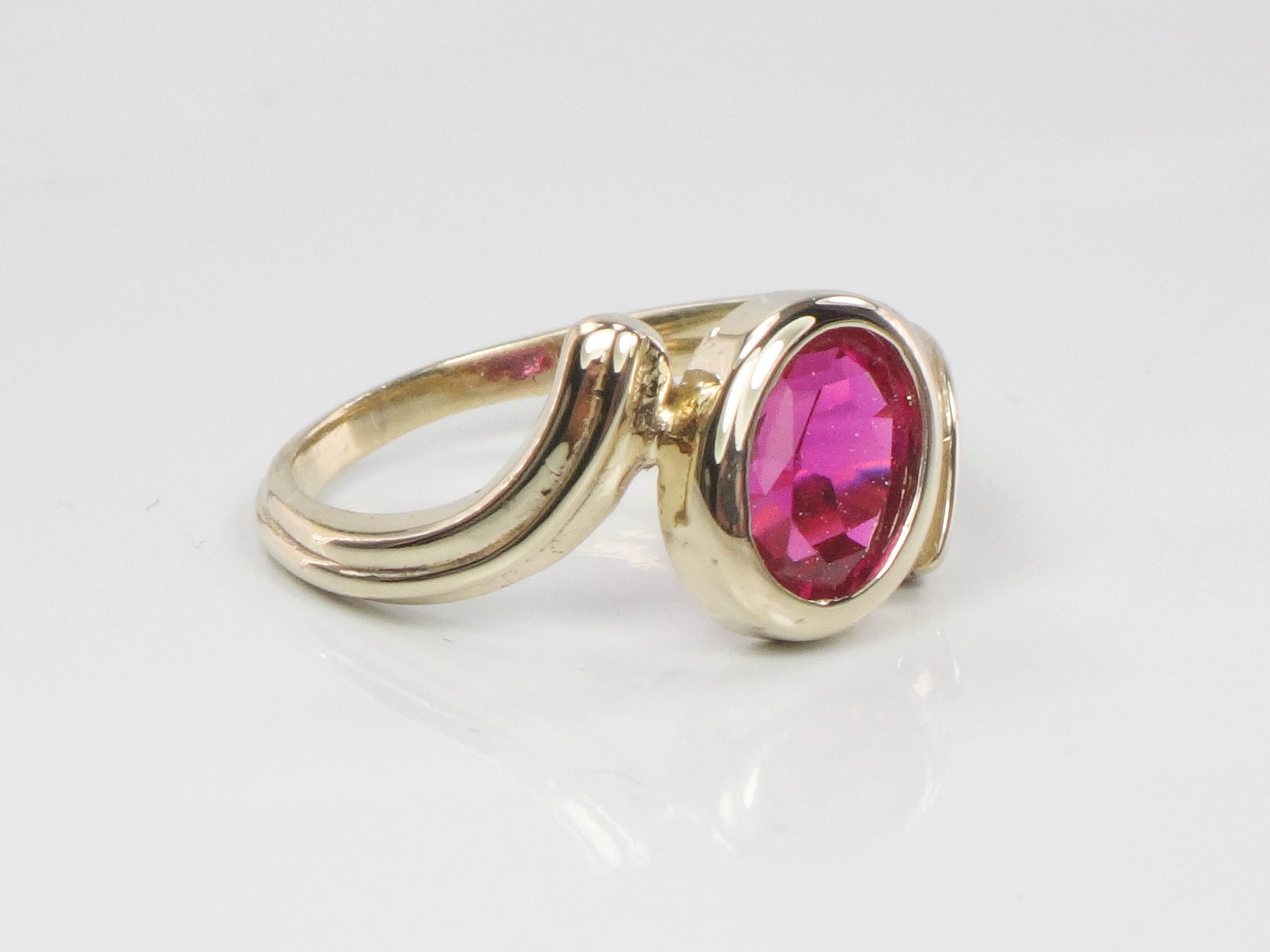 Vintage 14k Yellow Gold Solitaire Ruby Ring July Birthstone Ring Size 6