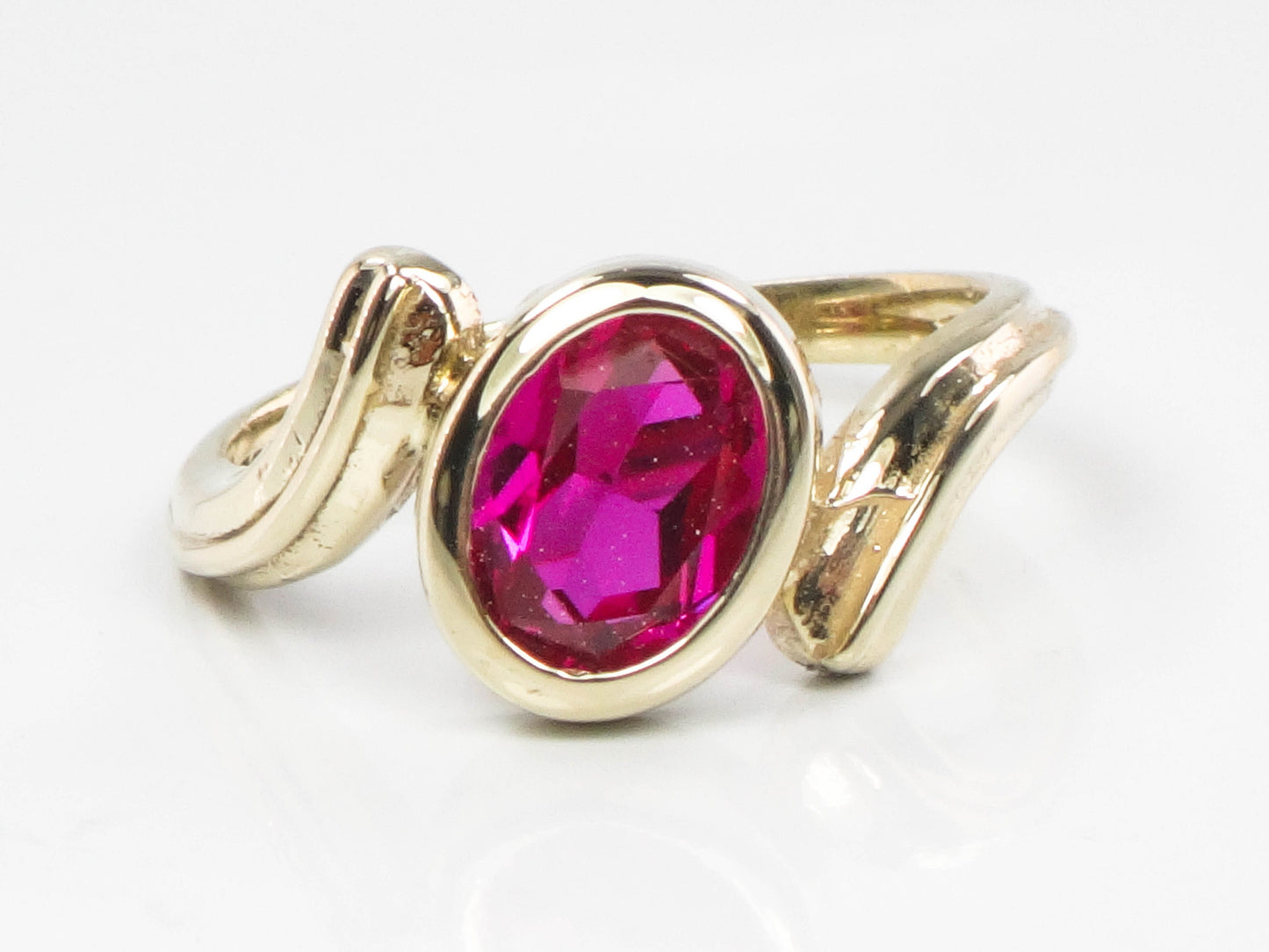 Vintage 14k Yellow Gold Solitaire Ruby Ring July Birthstone Ring Size 6