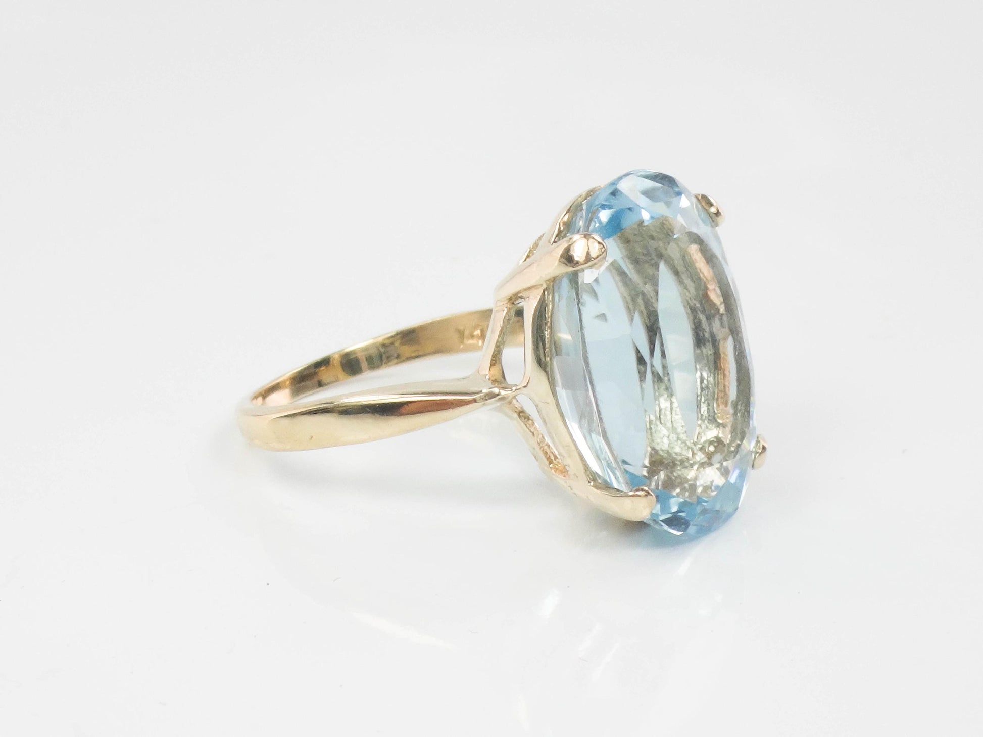 Vintage 14k Yellow Gold Oval Blue Topaz Ring, December Birthstone Ring Size 4