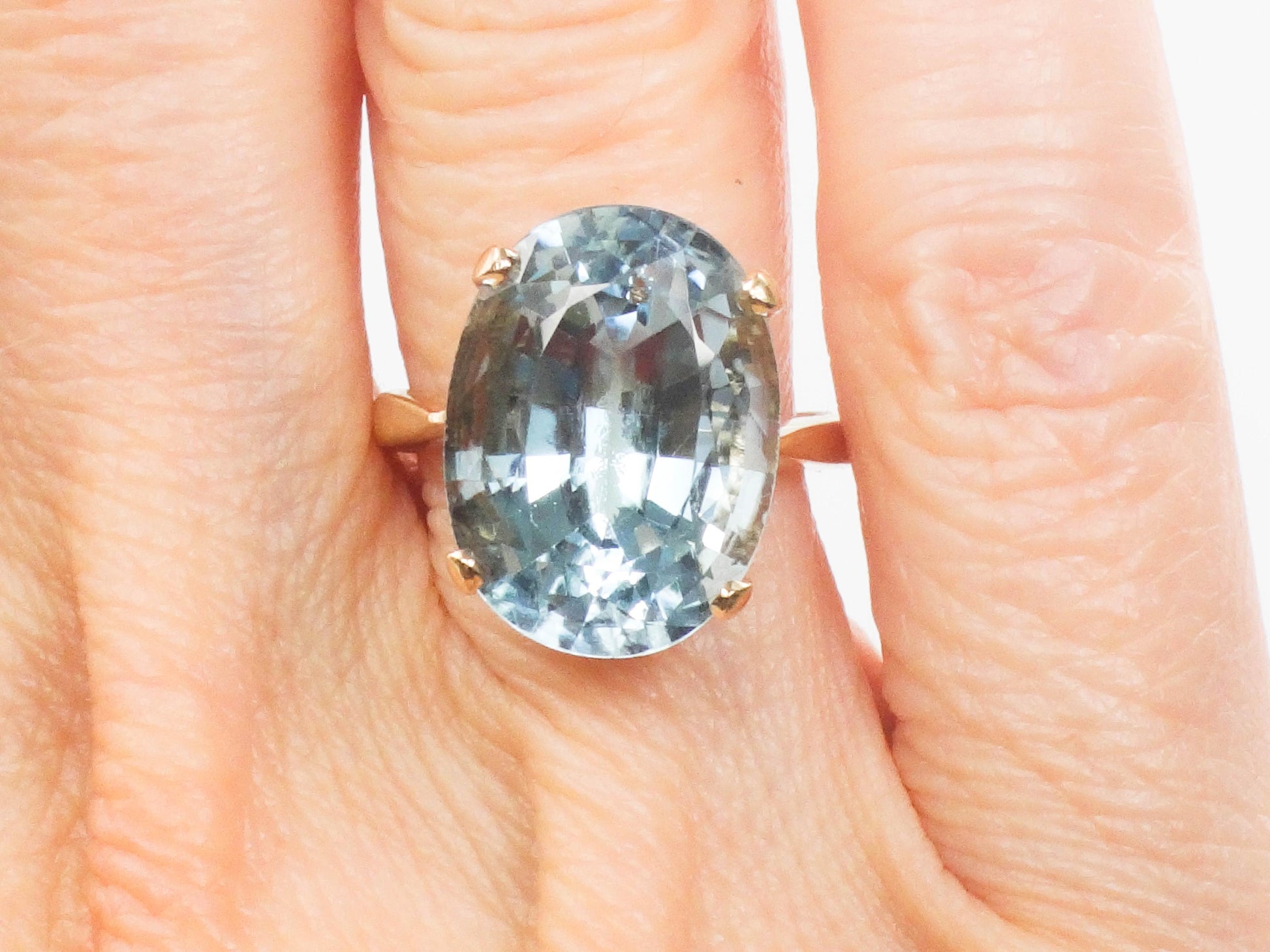 Vintage 14k Yellow Gold Oval Blue Topaz Ring, December Birthstone Ring Size 4