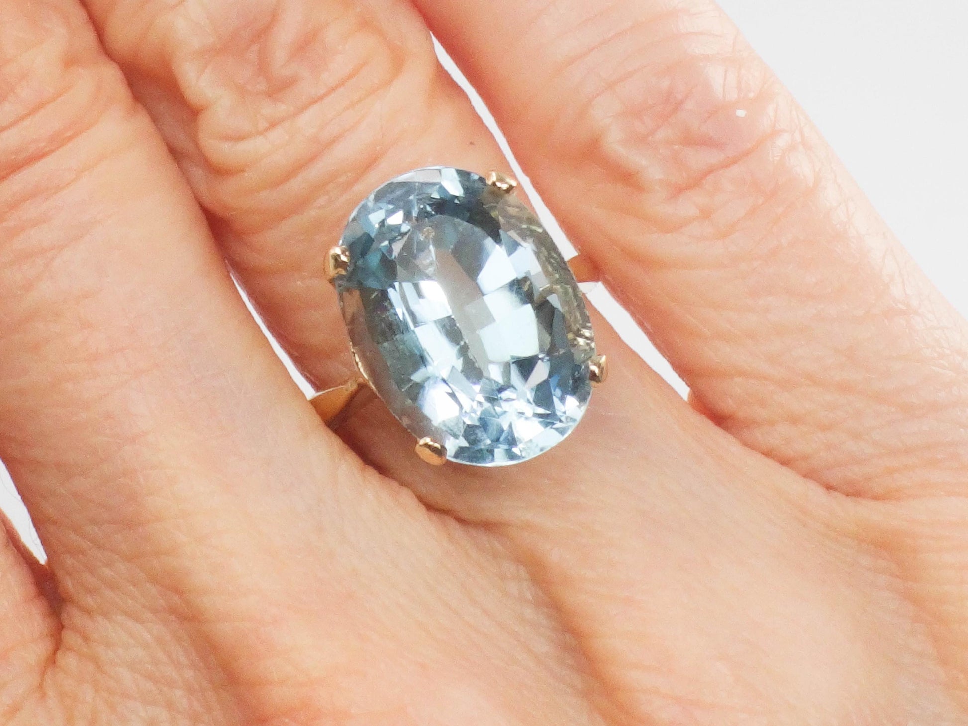 Vintage 14k Yellow Gold Oval Blue Topaz Ring, December Birthstone Ring Size 4