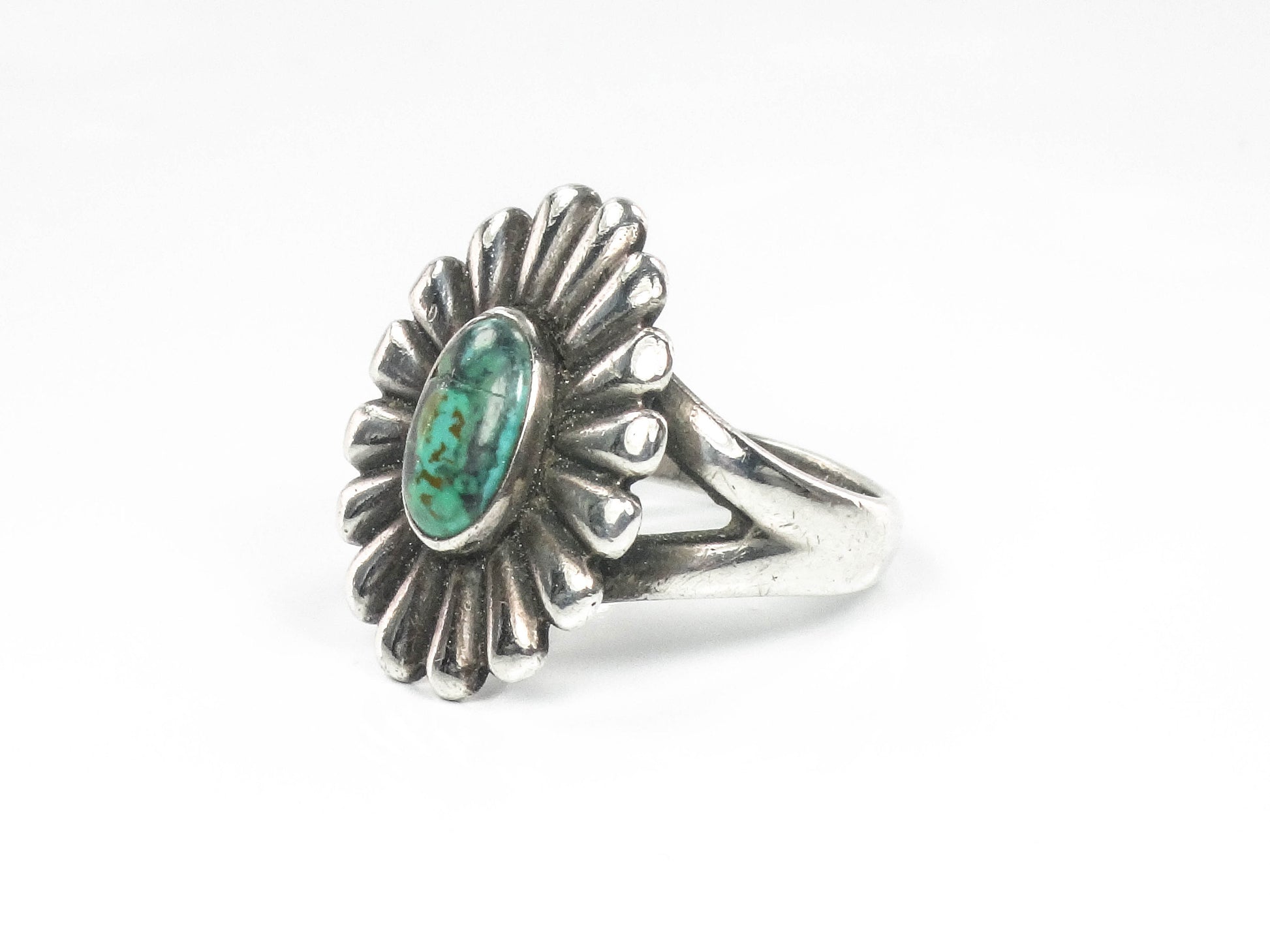 Vintage Sterling Silver Green Turquoise Flower Ring with Native American Style