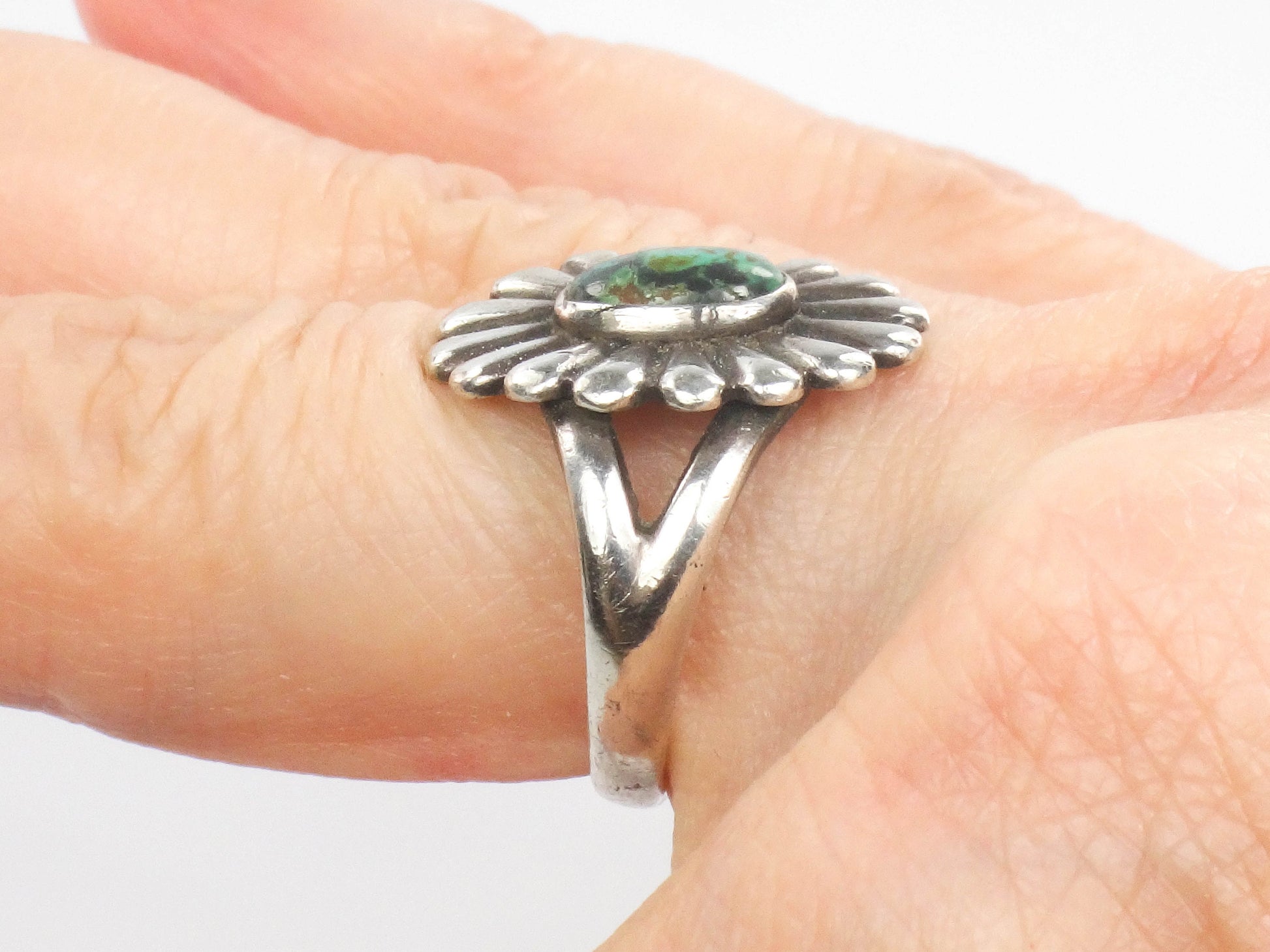 Vintage Sterling Silver Green Turquoise Flower Ring with Native American Style