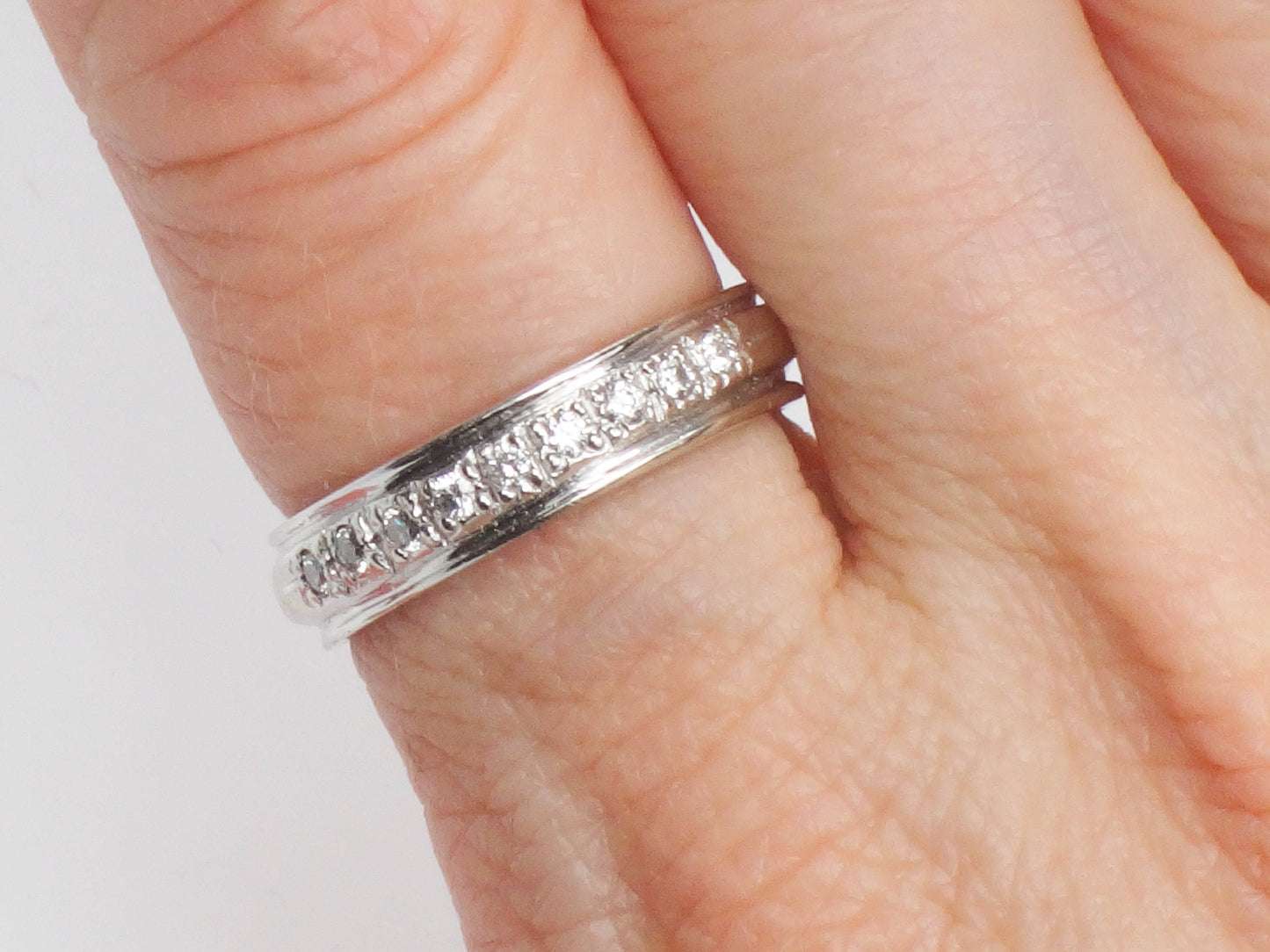 Vintage 14k White Gold Natural Diamond Wedding Band Stacking Ring Size 7