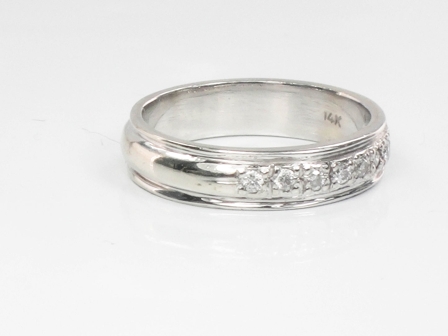 Vintage 14k White Gold Natural Diamond Wedding Band Stacking Ring Size 7