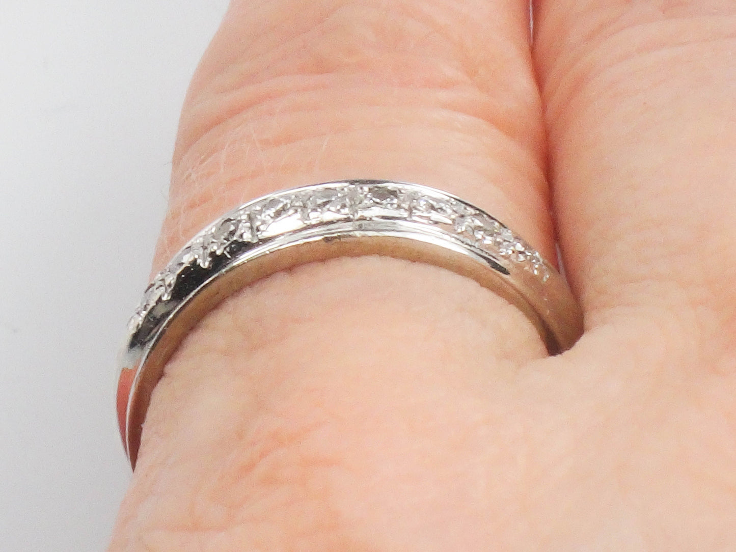 Vintage 14k White Gold Natural Diamond Wedding Band Stacking Ring Size 7