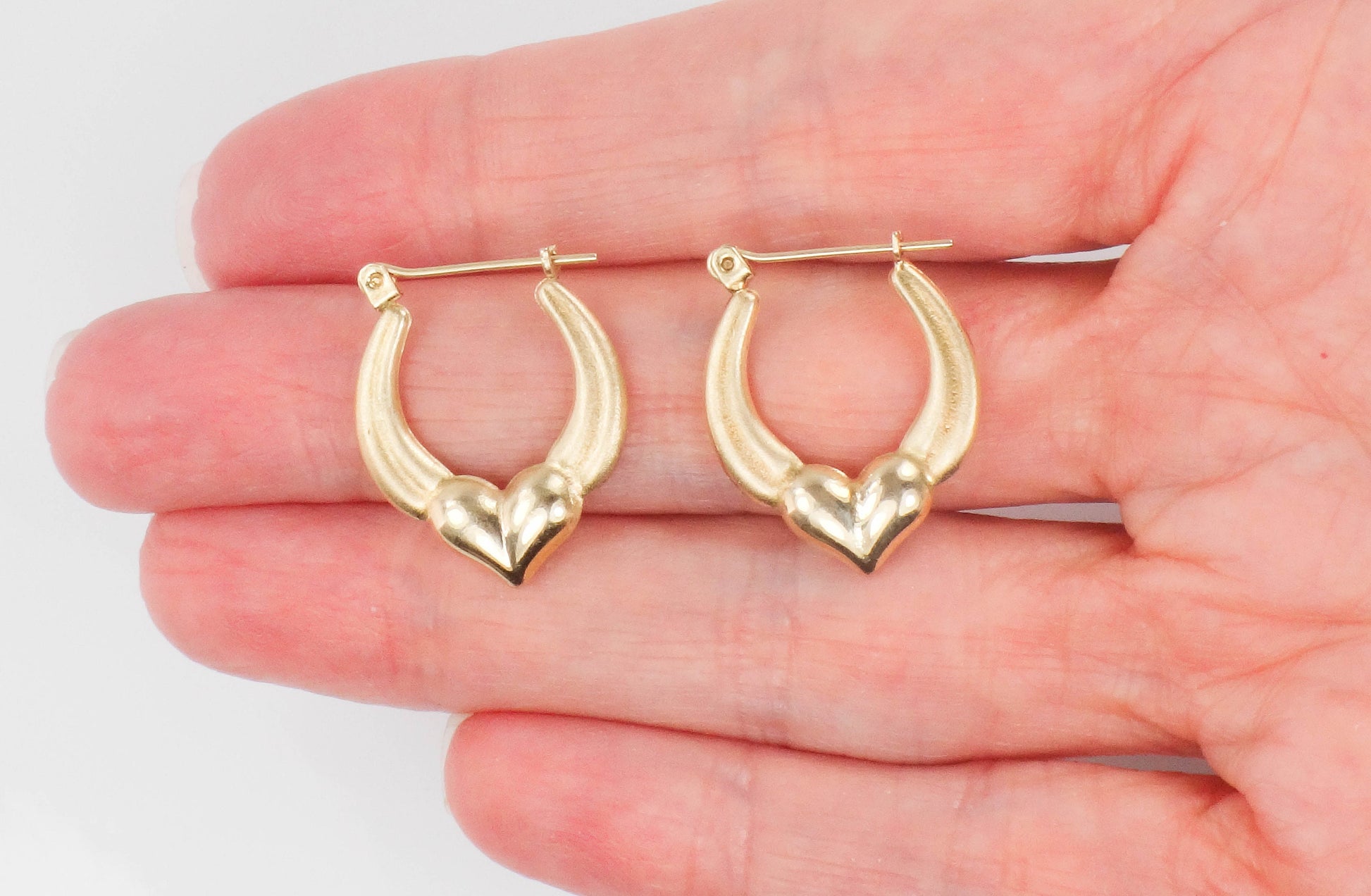 Vintage 14k Yellow Gold Heart Hoop Earrings