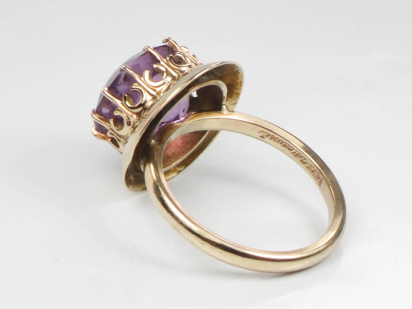 Vintage 14k Yellow Gold Round Amethyst Ring - Purple Stone Ring - Size 6