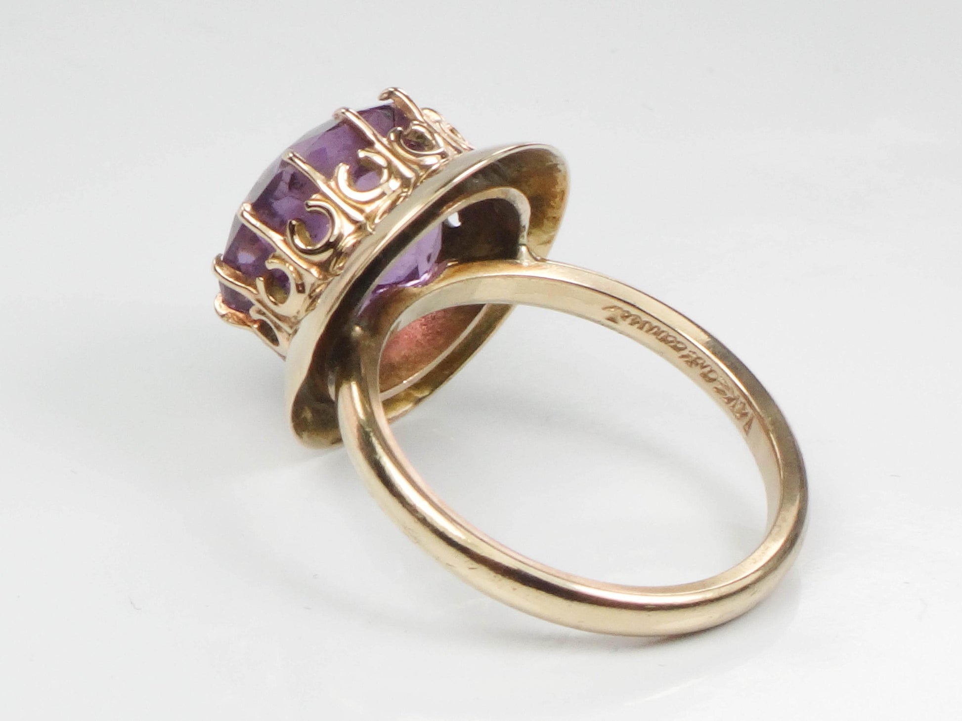 Vintage 14k Yellow Gold Round Amethyst Ring - Purple Stone Ring - Size 6
