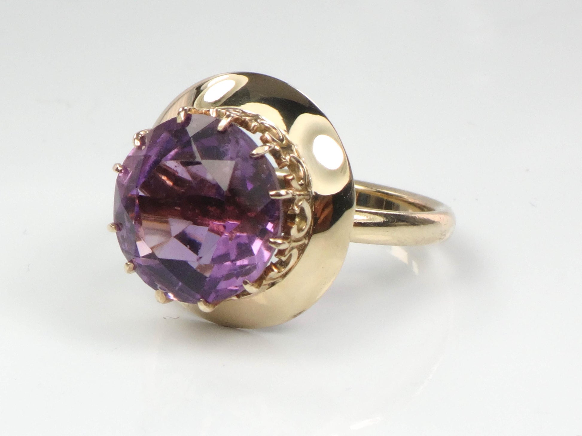 Vintage 14k Yellow Gold Round Amethyst Ring - Purple Stone Ring - Size 6