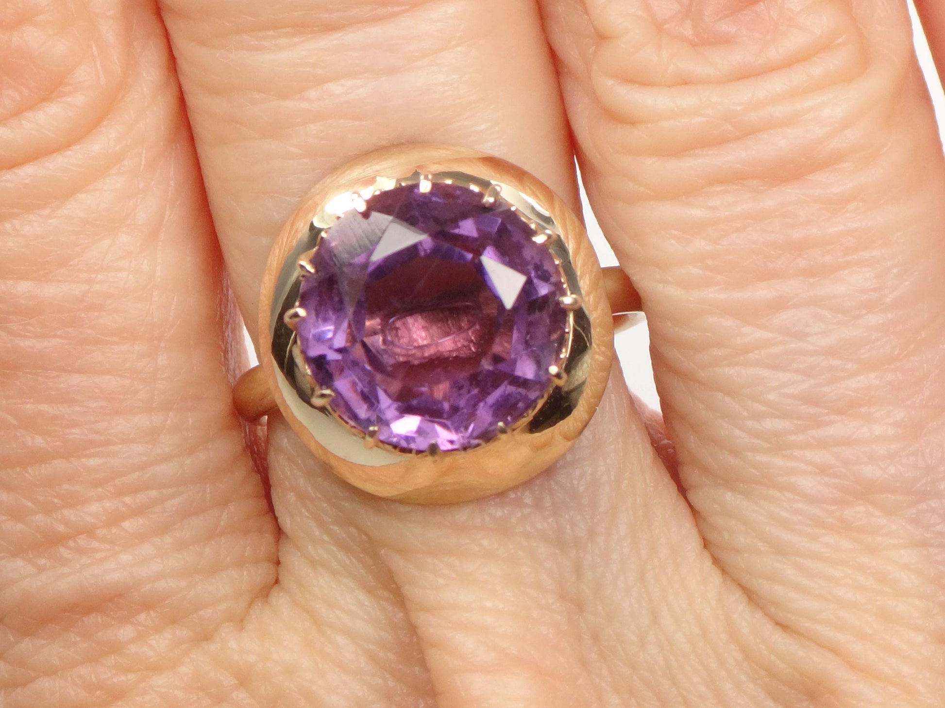 Vintage 14k Yellow Gold Round Amethyst Ring - Purple Stone Ring - Size 6