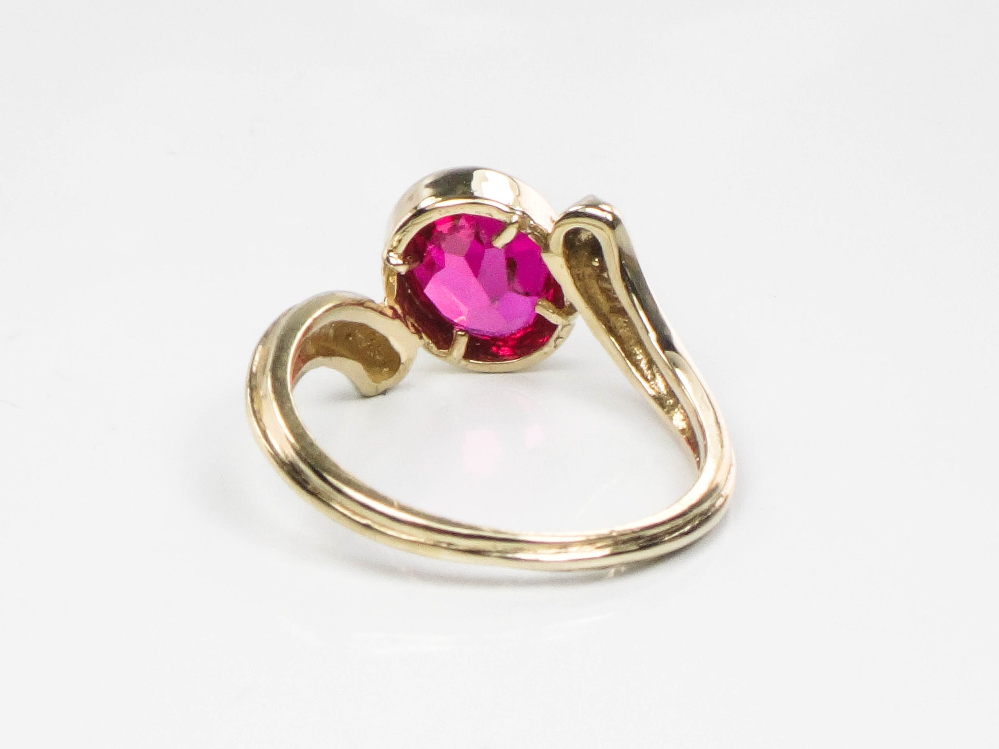 Vintage 14k Yellow Gold Solitaire Ruby Ring July Birthstone Ring Size 6