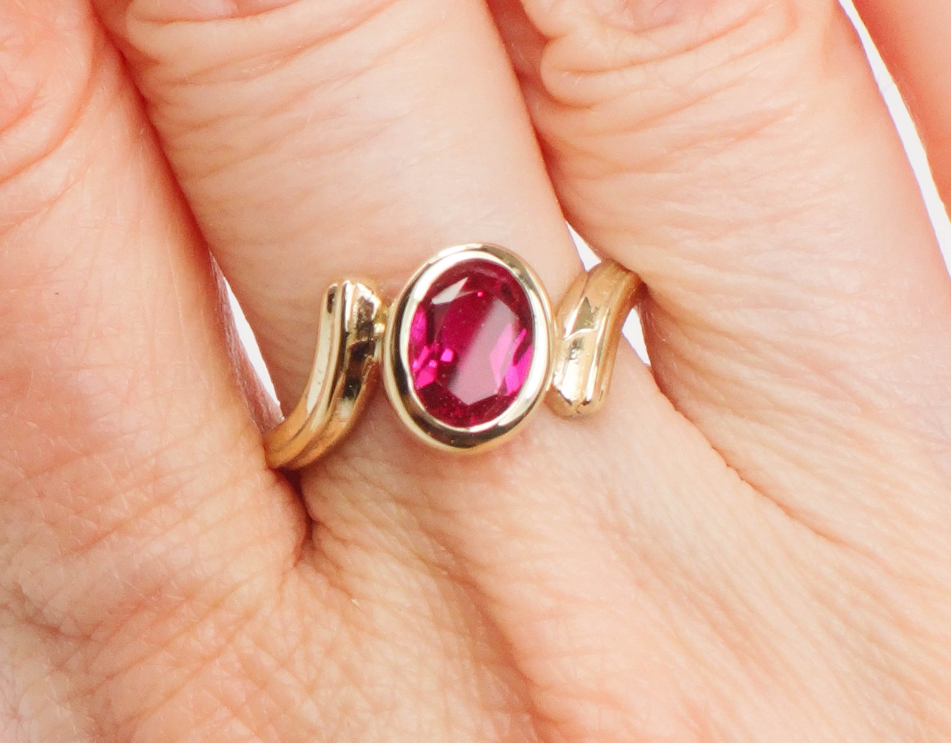 Vintage 14k Yellow Gold Solitaire Ruby Ring July Birthstone Ring Size 6