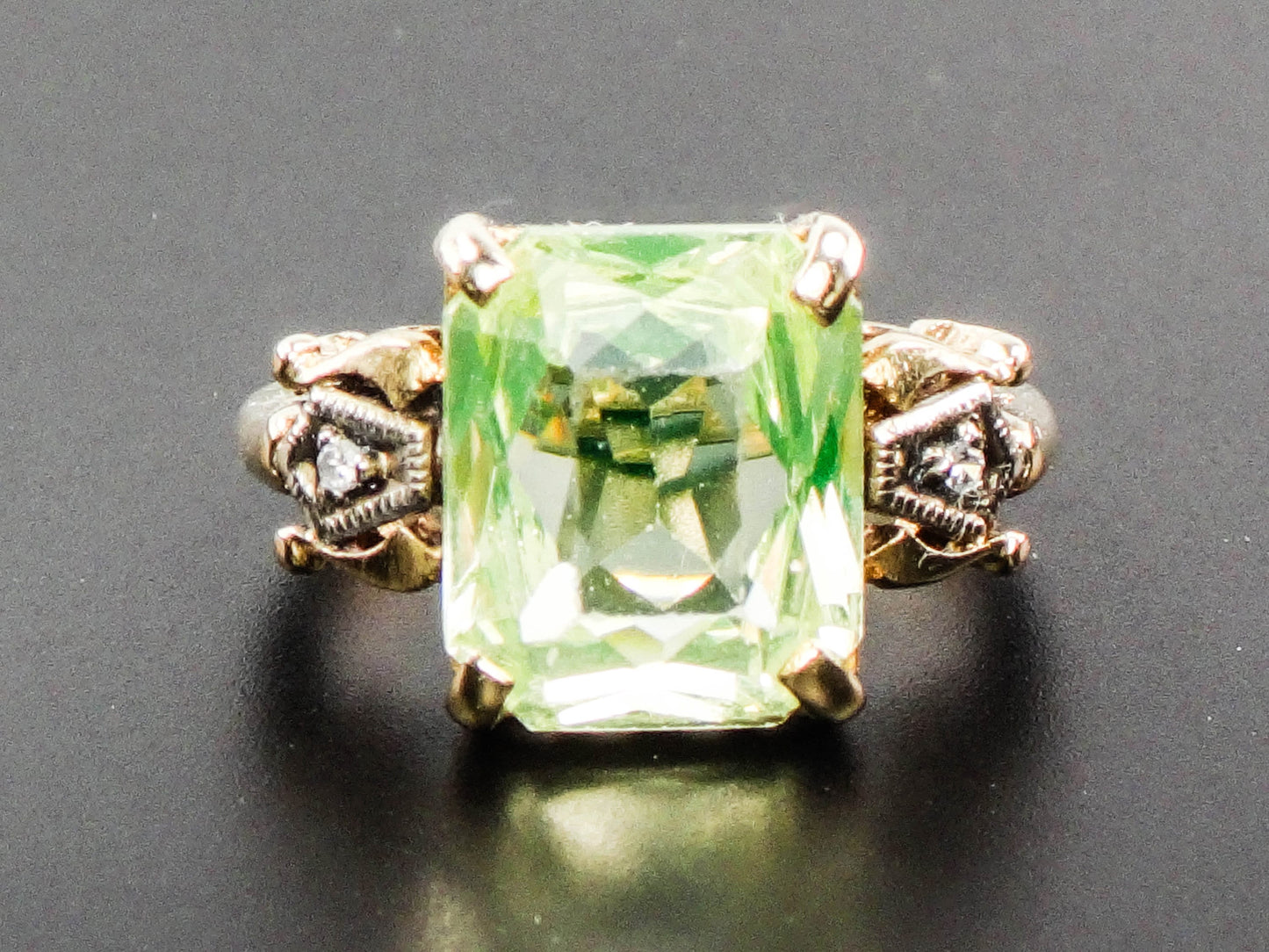 Vintage 14k Gold Green Spinel Ring: 1950s Diamond Accent, Size 6
