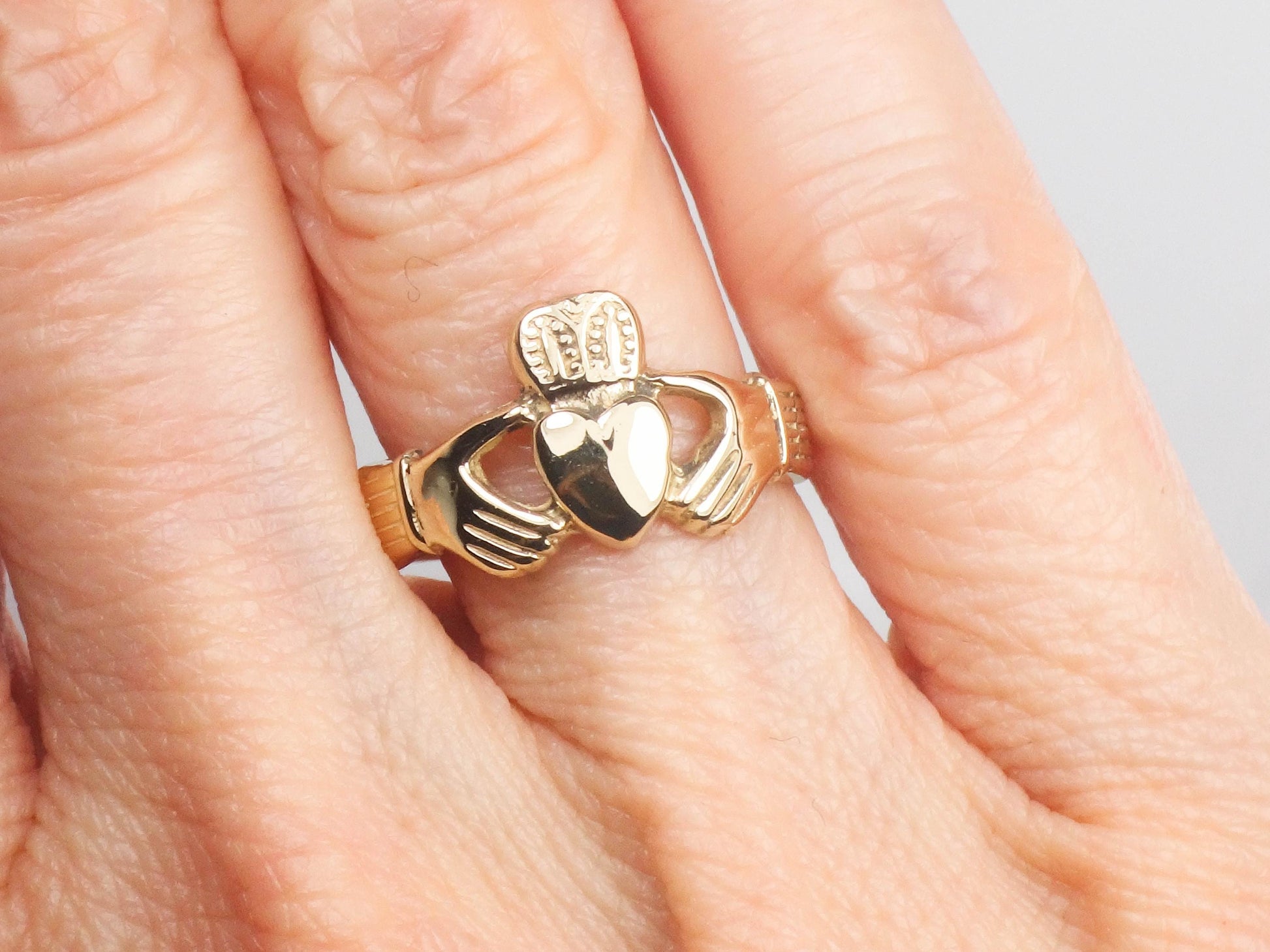 14k Yellow Gold Claddagh Ring - Irish Wedding Band Size 6.75 - Fine Vintage Jewelry