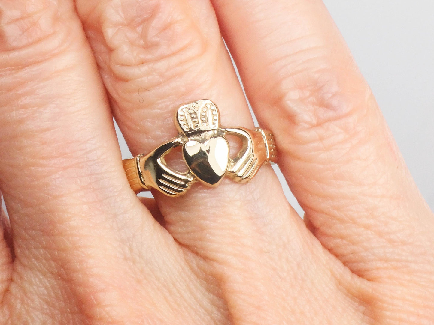 14k Yellow Gold Claddagh Ring - Irish Wedding Band Size 6.75 - Fine Vintage Jewelry