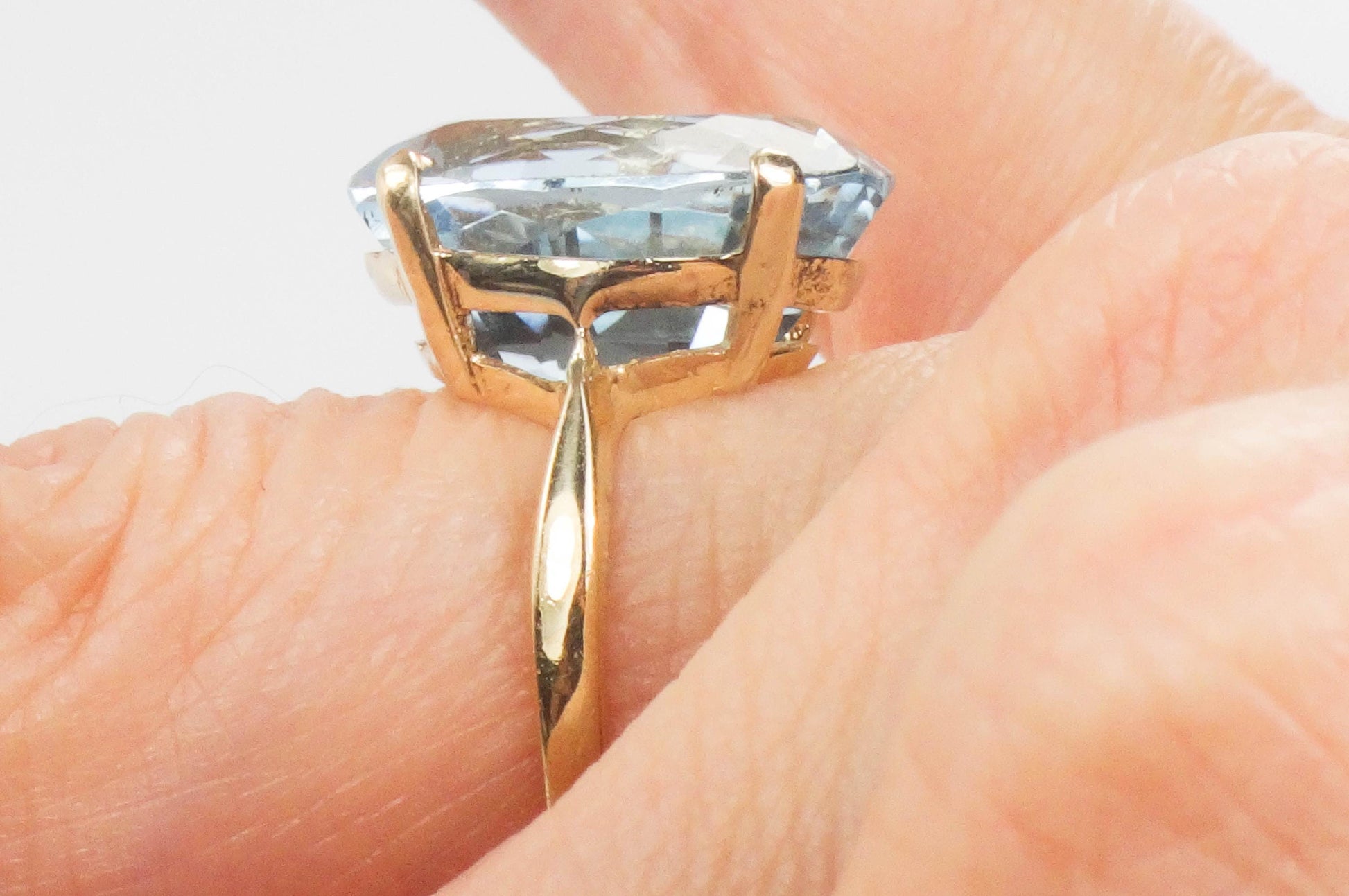 Vintage 14k Yellow Gold Oval Blue Topaz Ring, December Birthstone Ring Size 4