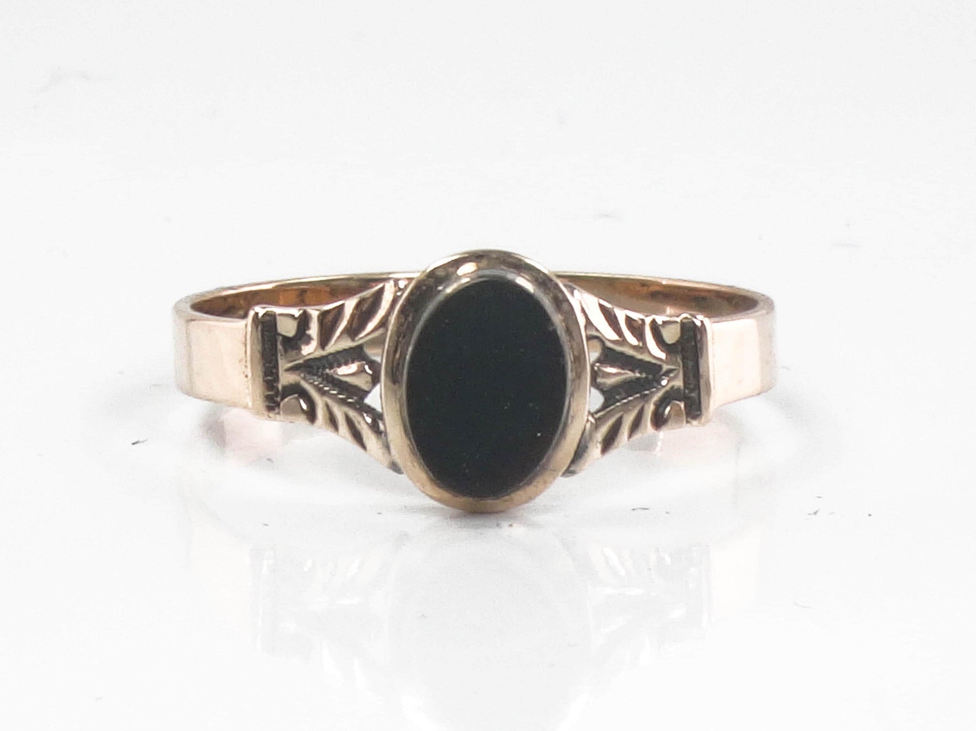 Victorian 10k Yellow Gold Black Onyx Ring, Small Mourning Ring Circa 1890's Size 5.25
