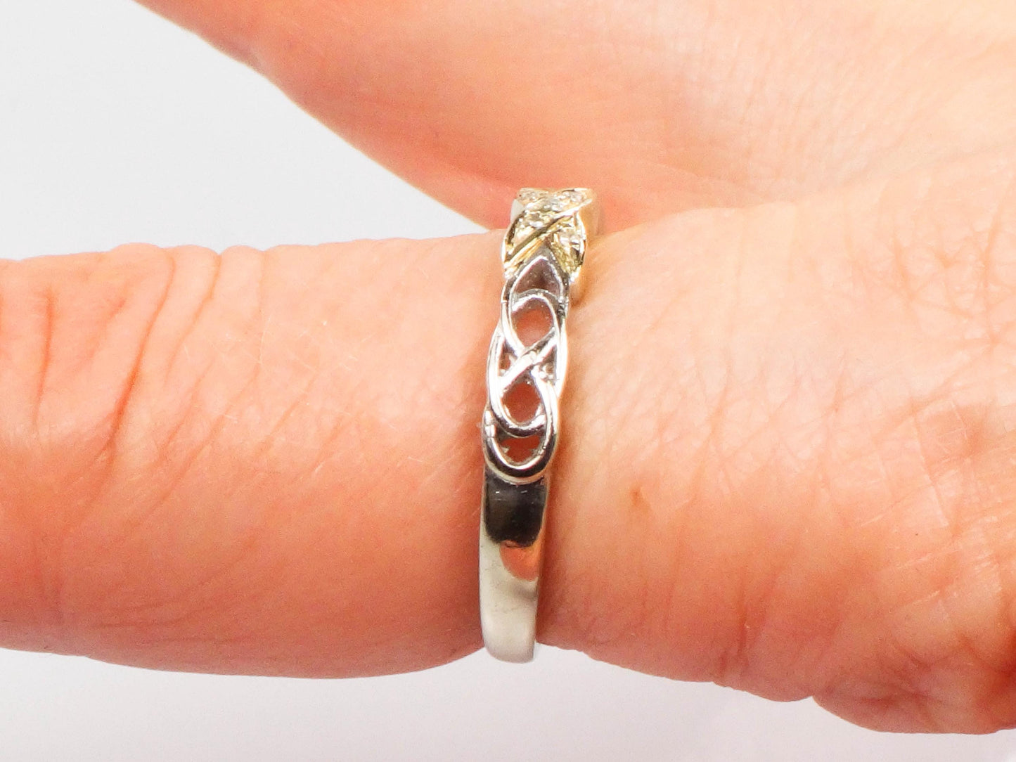 Two Tone Gold Diamond Wedding Band - Vintage Solid 14k Thin Irish Celtic Design Ring Size 7 - Fine Jewelry