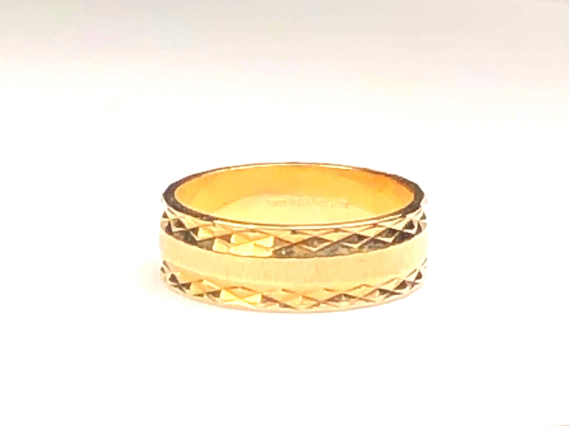 Vintage 14k Yellow Gold ArtCarved Wood Wedding Band 6.5 MM Size 7.25