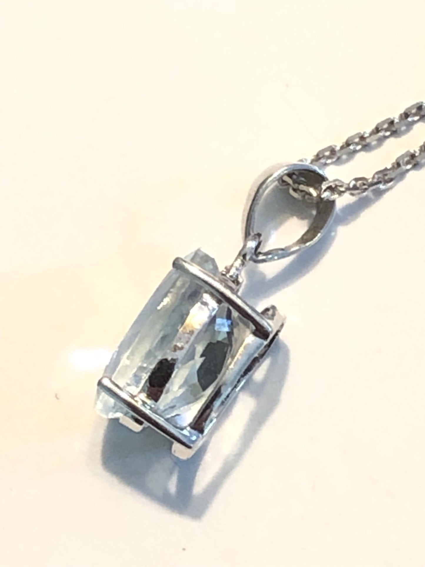Vintage 14k White Gold Pale Blue Aquamarine Drop Necklace Oval Pendant March Birthstone
