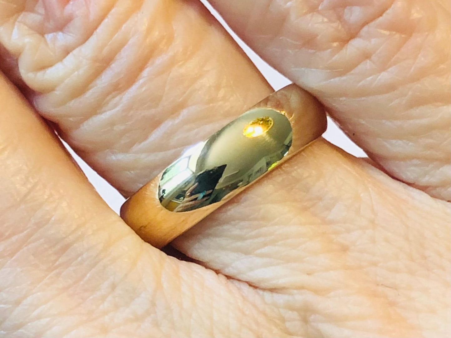 Vintage 14k Solid Yellow Gold 4.9 mm Wedding Band Size 5.75