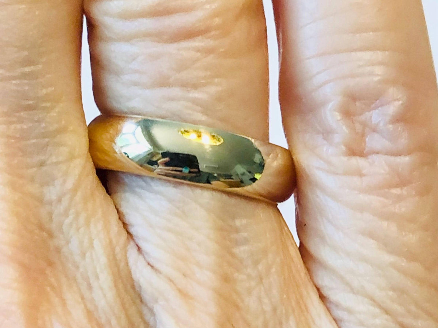 Vintage 14k Solid Yellow Gold 4.9 mm Wedding Band Size 5.75