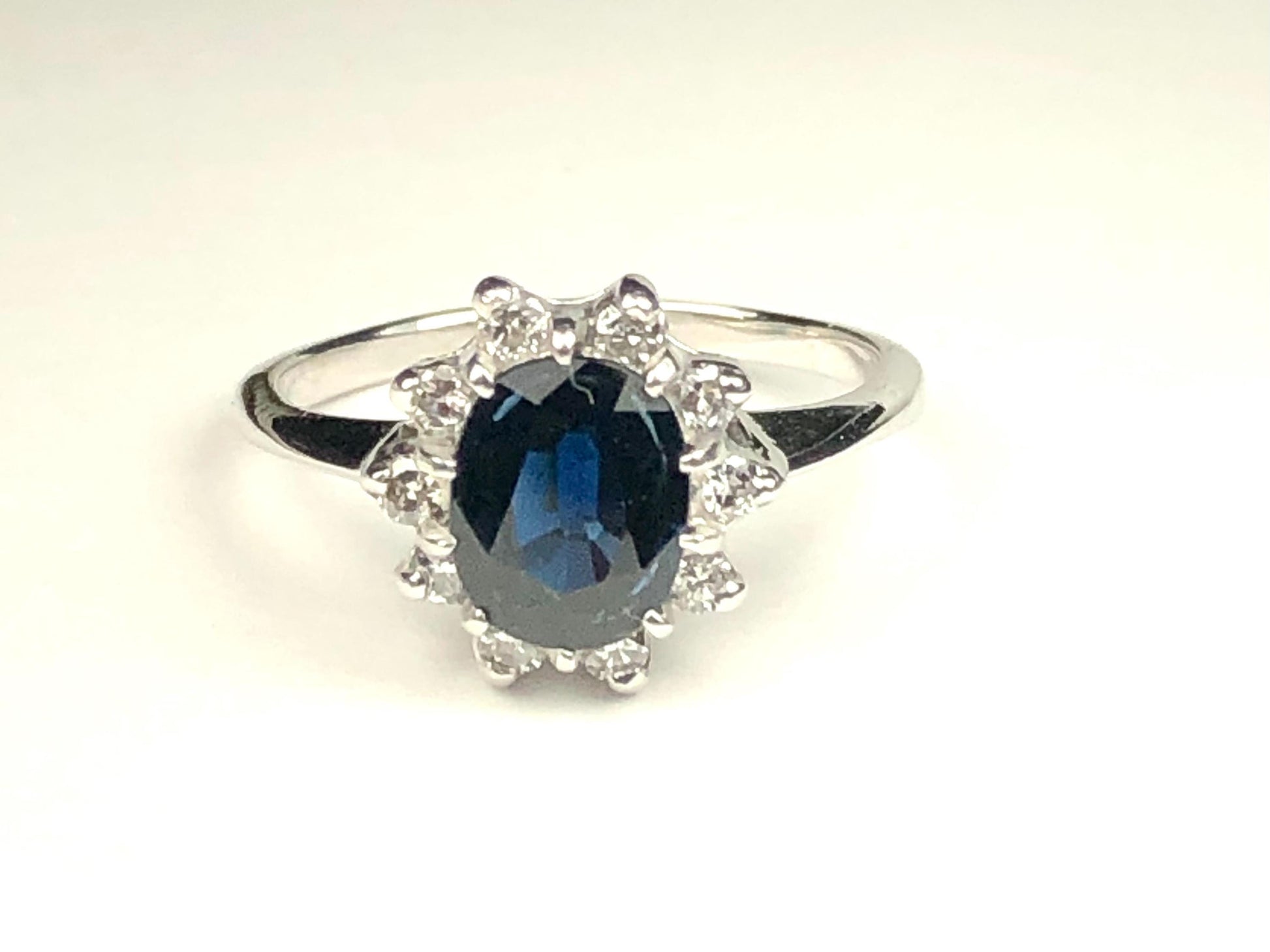 Vintage 14k White Gold Blue Sapphire Diamond Halo Ring September Birthstone Size 7