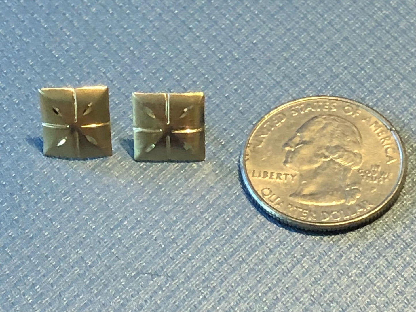 Vintage 14k Yellow Gold Square Shaped Starburst Stud Earrings