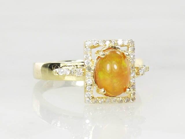 Vintage 14k Yellow Gold Fire Opal Diamond Halo Ring - Size 7