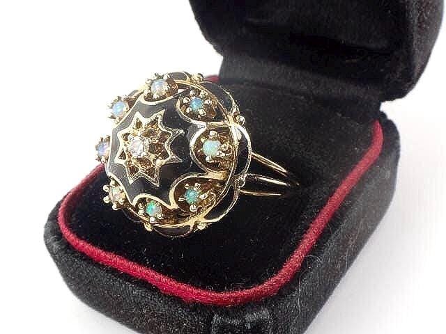 Vintage 14k Yellow Gold Opal Diamond and Black Enamel Dome Ring Opal Star Ring Size 7.25