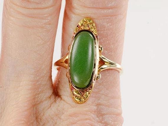 Vintage 10k & 24k Gold Oval Green Glass and Genuine Gold Nugget Ring, Jade Look Everyday Ring, Size 8.25