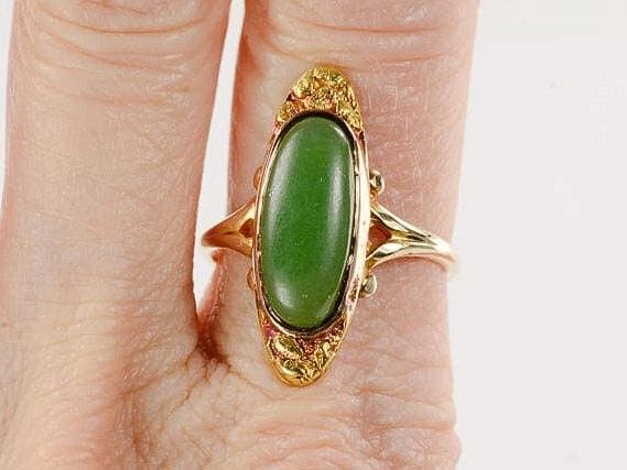 Vintage 10k Gold Nugget Ring: Green Glass Oval, Size 8.25