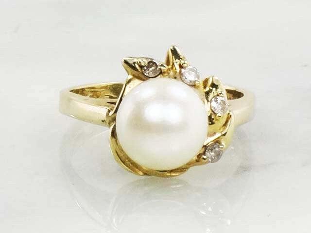 Vintage 14k Yellow Gold Cultured Pearl Diamond Ring Large 8 mm Pearl Ring - Bridal Ring - Size 6.25