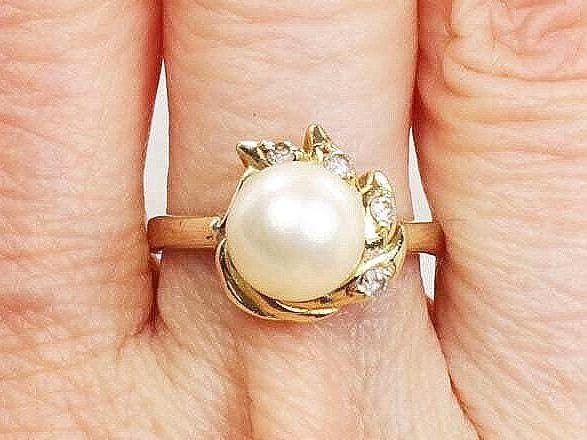 Vintage 14k Yellow Gold Cultured Pearl Diamond Ring Large 8 mm Pearl Ring - Bridal Ring - Size 6.25
