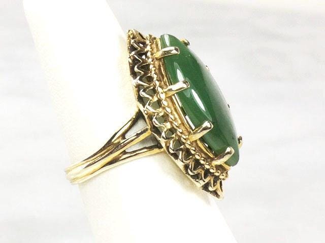 Vintage 14k Yellow Gold Chrysoprase Marquise Ring - Size 6