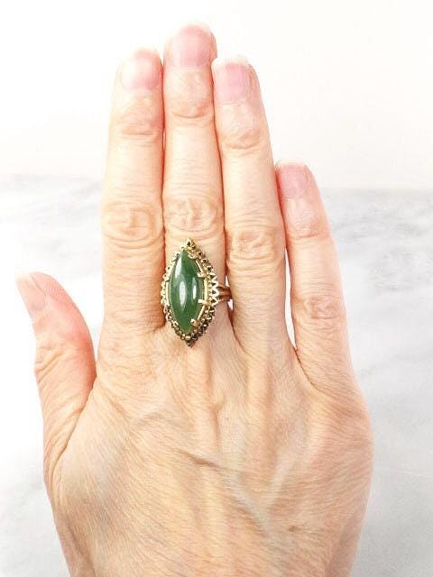 Vintage 14k Yellow Gold Chrysoprase Marquise Ring - Size 6