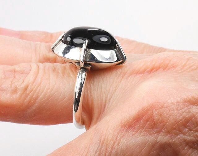 Vintage Metropolitan Museum of Arts Onyx Ring MMA Sterling Silver Bishop's Ring Size 7