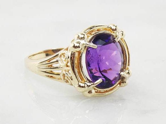 Vintage 14k Yellow Gold Oval Natural Purple Amethyst Ring, February Birthstone Size 7.75