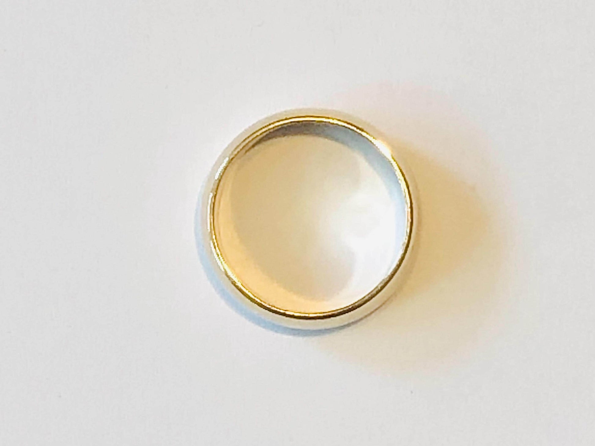 Vintage 14k Solid Yellow Gold 4.9 mm Wedding Band Size 5.75